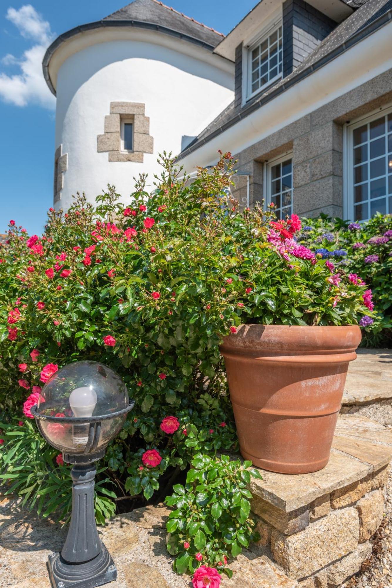 Villa Des Fleurs D'Ajoncs Конкарно Екстериор снимка